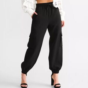 Day trip cargo jogger from buckle ! Size m black! High rise